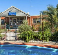 COMFORT INN COACH AND BUSHMANS - Accommodation Broome
