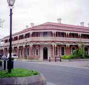 Jens Town Hall Hotel - Accommodation Broome