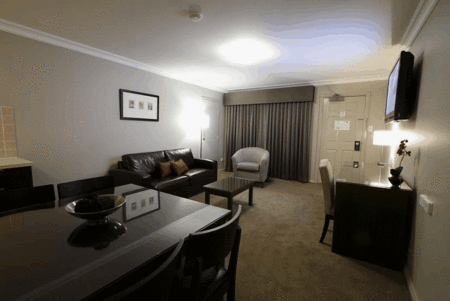 Carlyle Suites & Apartments - Accommodation Broome 4