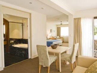 Waves Byron Bay - Accommodation Broome 4