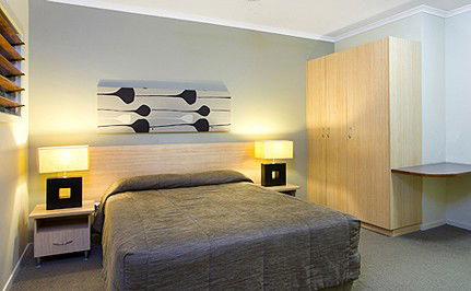 Wooloweyah NSW Accommodation Broome