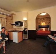 Highlander Motor Inn And Apartments - Accommodation Broome