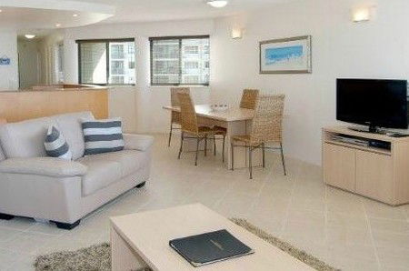 Malibu Mooloolaba - Accommodation Broome 2
