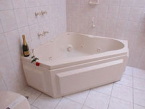 Hume Villa Motor Inn - Accommodation Broome 4