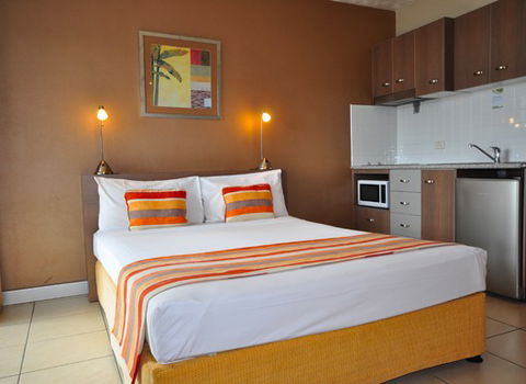 Waters Edge The Strand - Townsville - Accommodation Broome 1