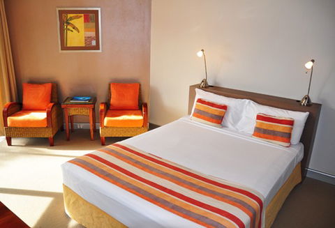 Waters Edge The Strand - Townsville - Accommodation Broome 3