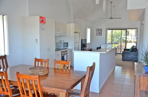 Outrigger Bay Apartments - Accommodation Broome 12