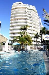 Surfers Mayfair - Accommodation Broome 3