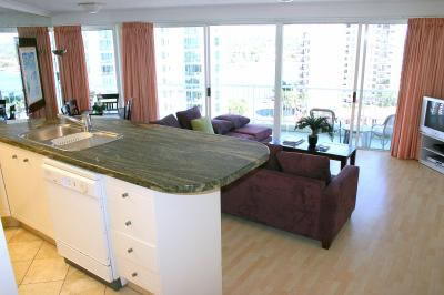 Surfers Mayfair - Accommodation Broome 5