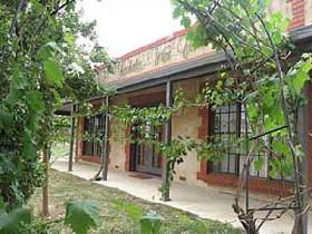 Under The Vines - Accommodation Broome 0