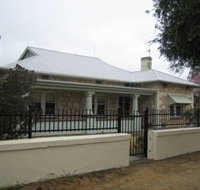 Naracoorte Cottages - MacDonnell House - Accommodation Broome