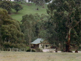 Wuthering Heights - Bronte Manor - Accommodation Broome 0