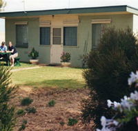 Oaklands Fishing Cottage - Accommodation Broome