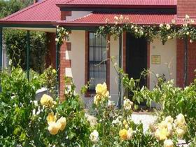 Wine And Roses Bed And Breakfast - Accommodation Broome 0
