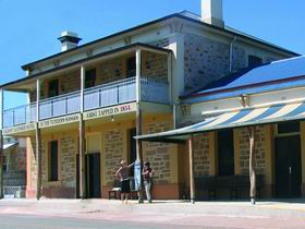 North Star Hotel - Accommodation Broome 0