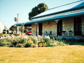 Robe House - Accommodation Broome 0