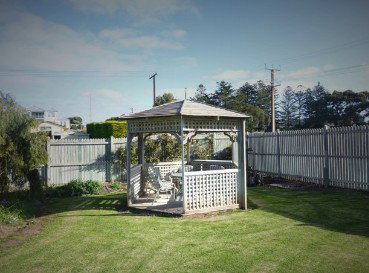 Robe House - Accommodation Broome 1