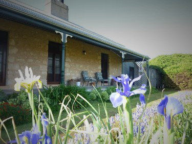 Robe House - Accommodation Broome 2