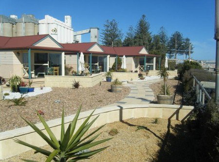 The Mac's Beachfront Villas - Accommodation Broome 1