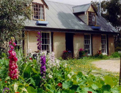 Wuthering Heights - Bronte Manor - Accommodation Broome 1