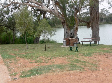 Roonka Riverfront Cottages - Accommodation Broome 1