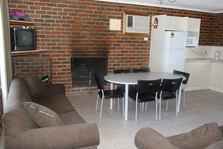 Roonka Riverfront Cottages - Accommodation Broome 4