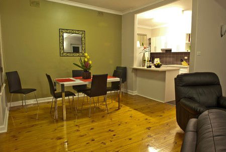 Oxford Holiday House - Accommodation Broome 1