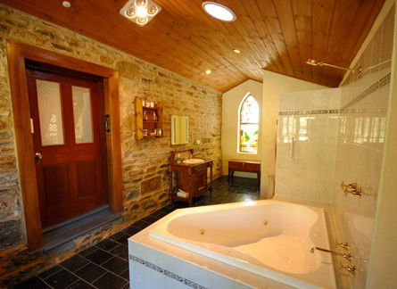 The Old Oak Bed And Breakfast - The Barn - Accommodation Broome 2