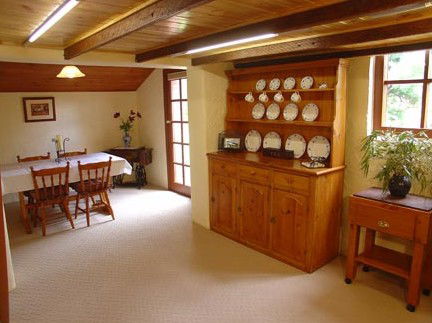 The Old Oak Bed And Breakfast - The Barn - Accommodation Broome 3