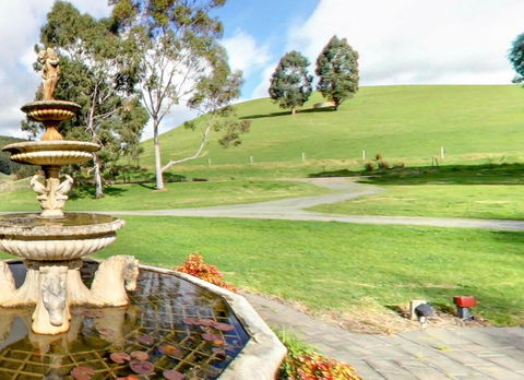 The Old Oak Bed And Breakfast - The Barn - Accommodation Broome 5