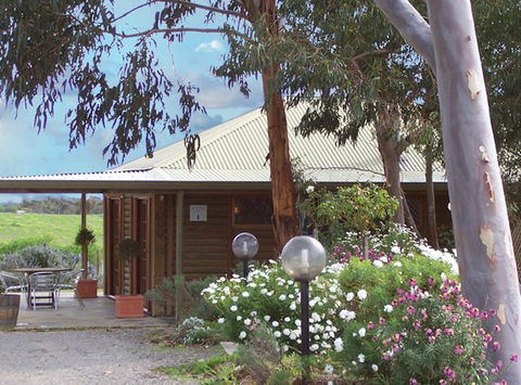 McLaren Ridge 1 - McLaren Ridge Log Cabins - Accommodation Broome 6