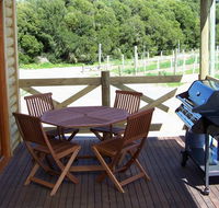 McLaren Ridge 3 - McLaren Ridge Log Cabins - Accommodation Broome