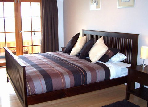McLaren Ridge 3 - McLaren Ridge Log Cabins - Accommodation Broome 3