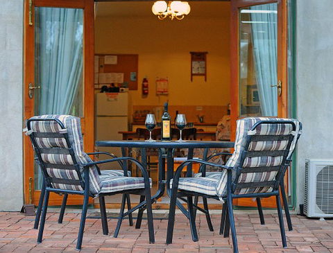 St Helens Cottages- Coach House - Accommodation Broome 2