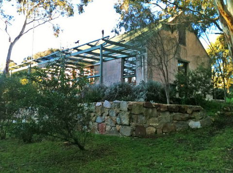 St Helens Cottages- Coach House - Accommodation Broome 7