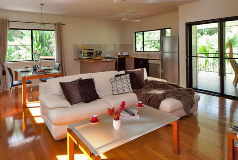 Misty Mountains Tropical Rainforest Romantic Retreat - Accommodation Broome 0