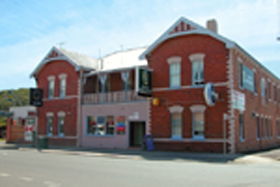 Mackey's Royal Hotel - Accommodation Broome 0