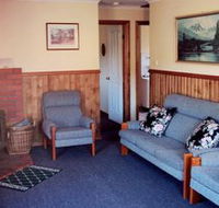 Lake Yalleena Holiday Cabins - Accommodation Broome