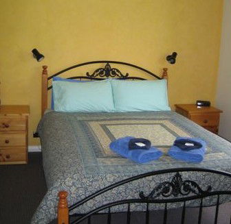Inala Country Accommodation - Accommodation Broome 3