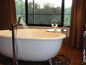 Melawondi Spring Retreat - Accommodation Broome 0