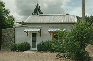 Mavis's Kitchen And Cabins - Accommodation Broome 0