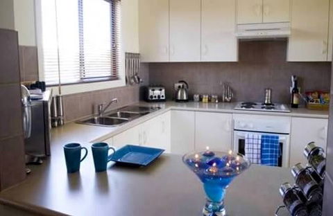 Emaroo Tramway Cottage - Accommodation Broome 3