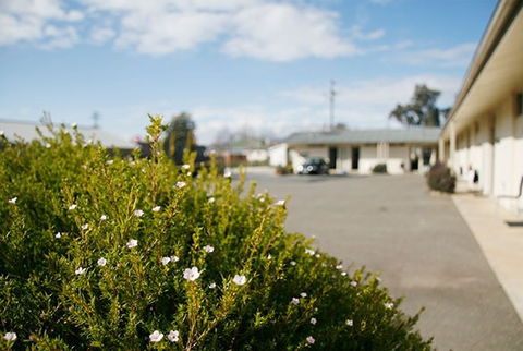 Merivale Motel Tumut - Accommodation Broome 1