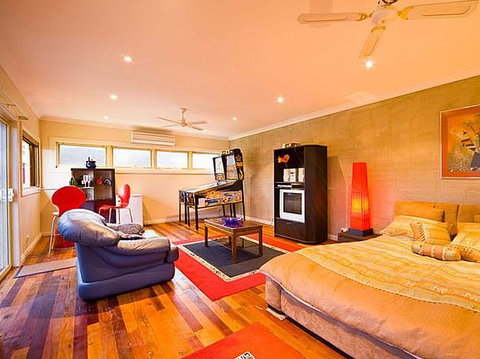 Enjoy Albury - Accommodation Broome 4