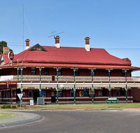 The New Coolamon Hotel - Accommodation Broome