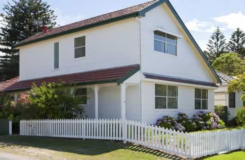 Central Coast Cottages At Toowoon Bay - Accommodation Broome 1
