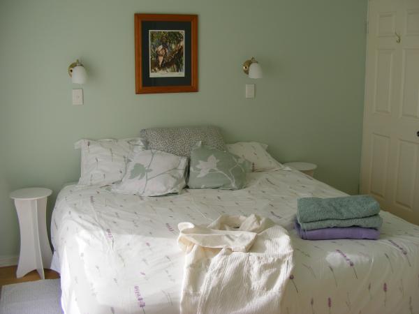 Alligator Creek QLD Accommodation Broome