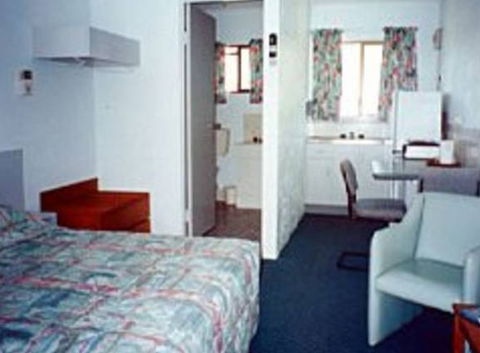 Kinka Palms Beachfront Apartments / Motel - Accommodation Broome 4
