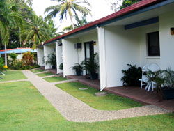 Sunlover Lodge Holiday Units And Cabins - Accommodation Broome 0