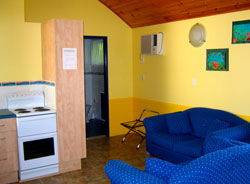 Sunlover Lodge Holiday Units And Cabins - Accommodation Broome 4